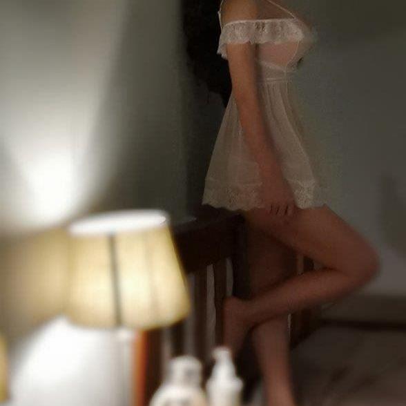 Flora is Female Escorts. | Melbourne | Australia | Australia | aussietopescorts.com 