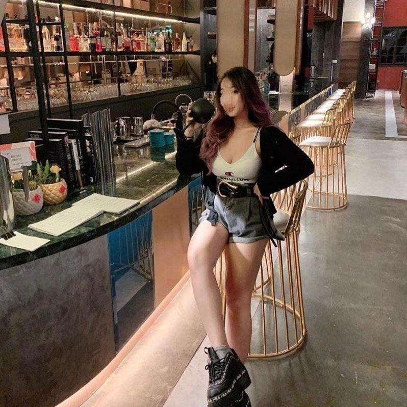 Hot Girl Rub is Female Escorts. | Perth | Australia | Australia | aussietopescorts.com 