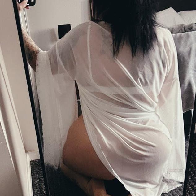 Em is Female Escorts. | Cairns | Australia | Australia | aussietopescorts.com 