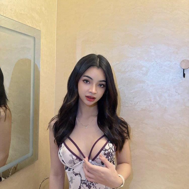 Top Glass Double Duo Girls Fun Model 22 yrs Peggy and Stella Korean Size 7 is Female Escorts. | Melbourne | Australia | Australia | aussietopescorts.com 