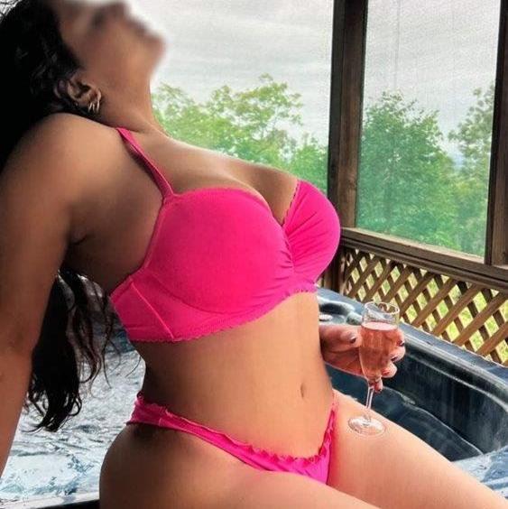 Busty Indian Sex Bomb Priya Raj is Female Escorts. | Perth | Australia | Australia | aussietopescorts.com 