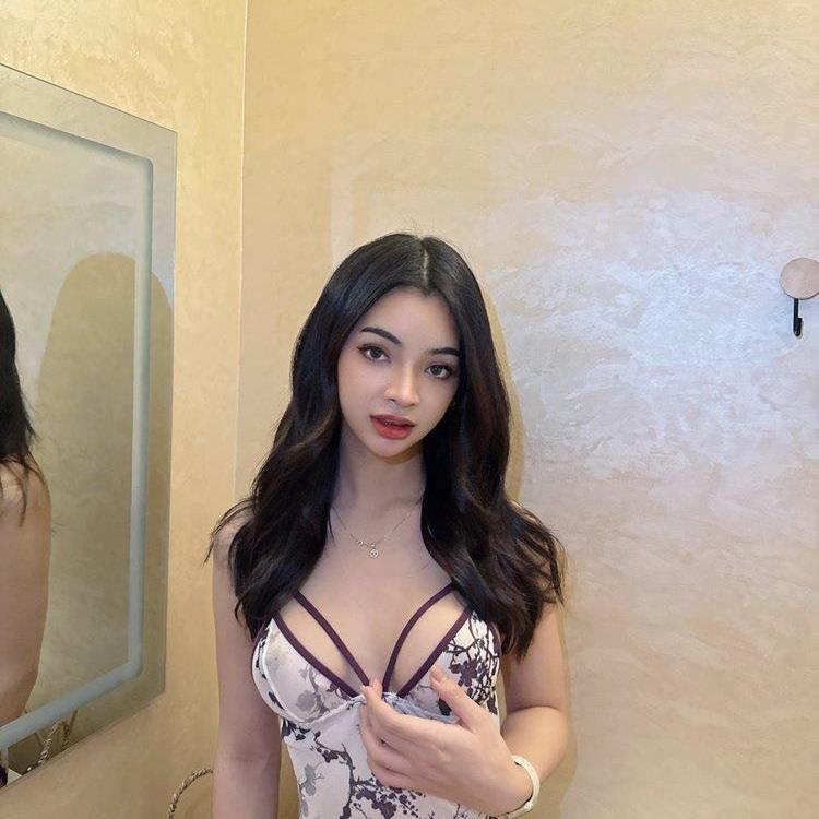 Top Glass Double Duo Girls Fun Model 22 yrs Peggy and Stella Korean Size 7 is Female Escorts. | Brisbane | Australia | Australia | aussietopescorts.com 